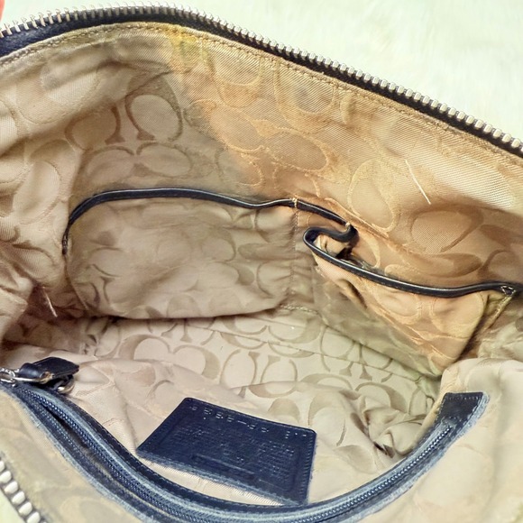 Coach | Vintage Leather Hobo Crossbody in Black - 9362 - Picture 4 of 9